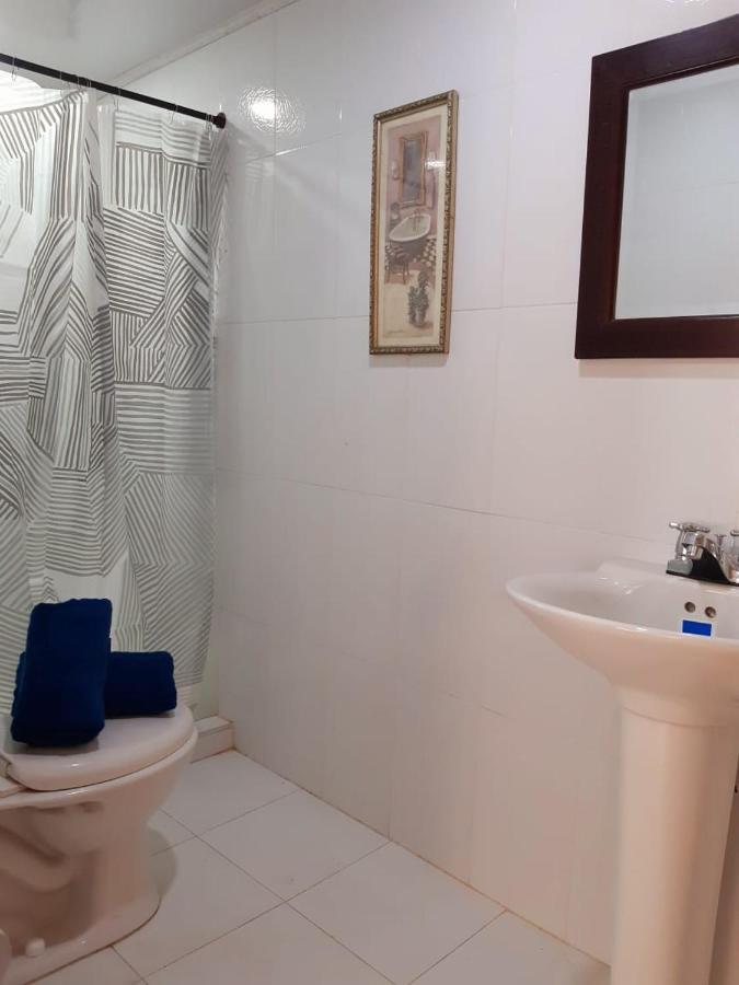 Joebi'S House Walking Distance To Rocky Cay Beach Ideal For Families Or Groups Buenavista  Exterior foto