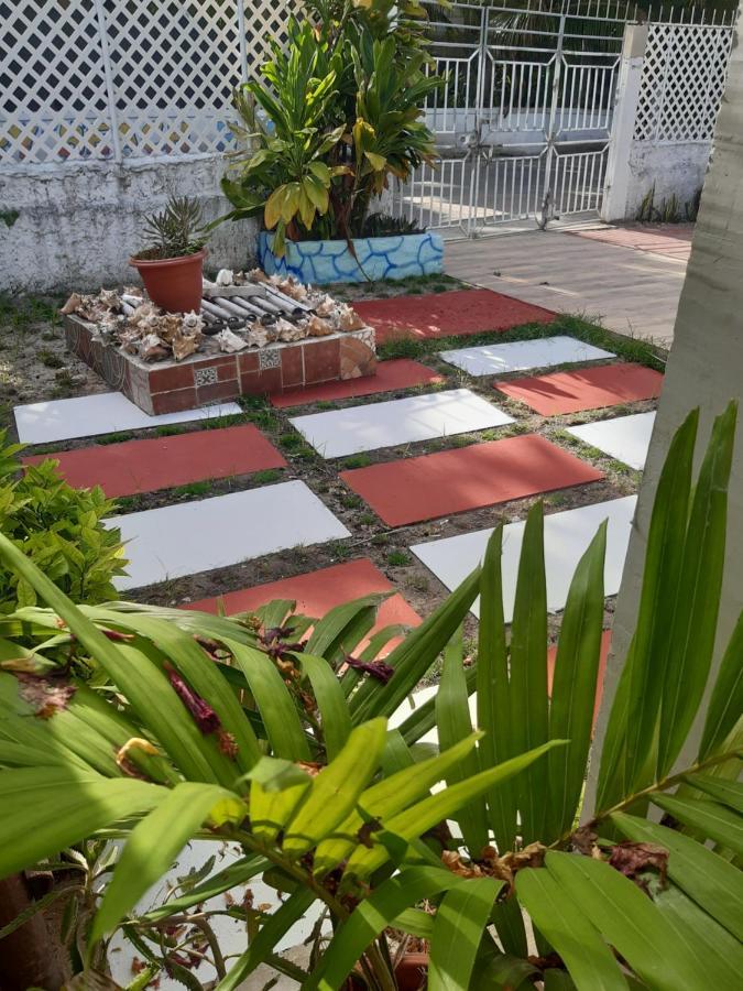 Joebi'S House Walking Distance To Rocky Cay Beach Ideal For Families Or Groups Buenavista  Exterior foto